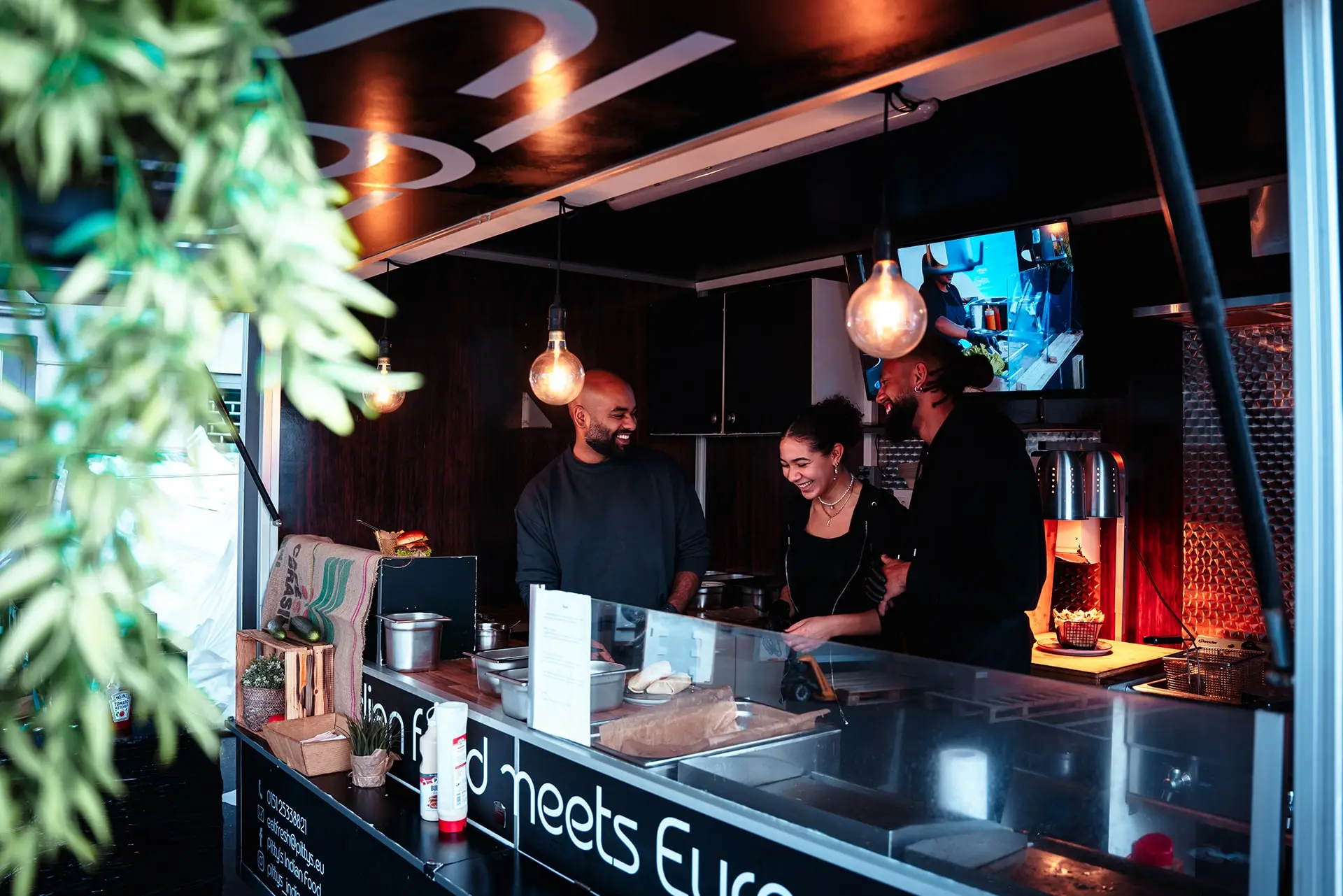 Mamastiffin-Team-Catering-Foodtruck
